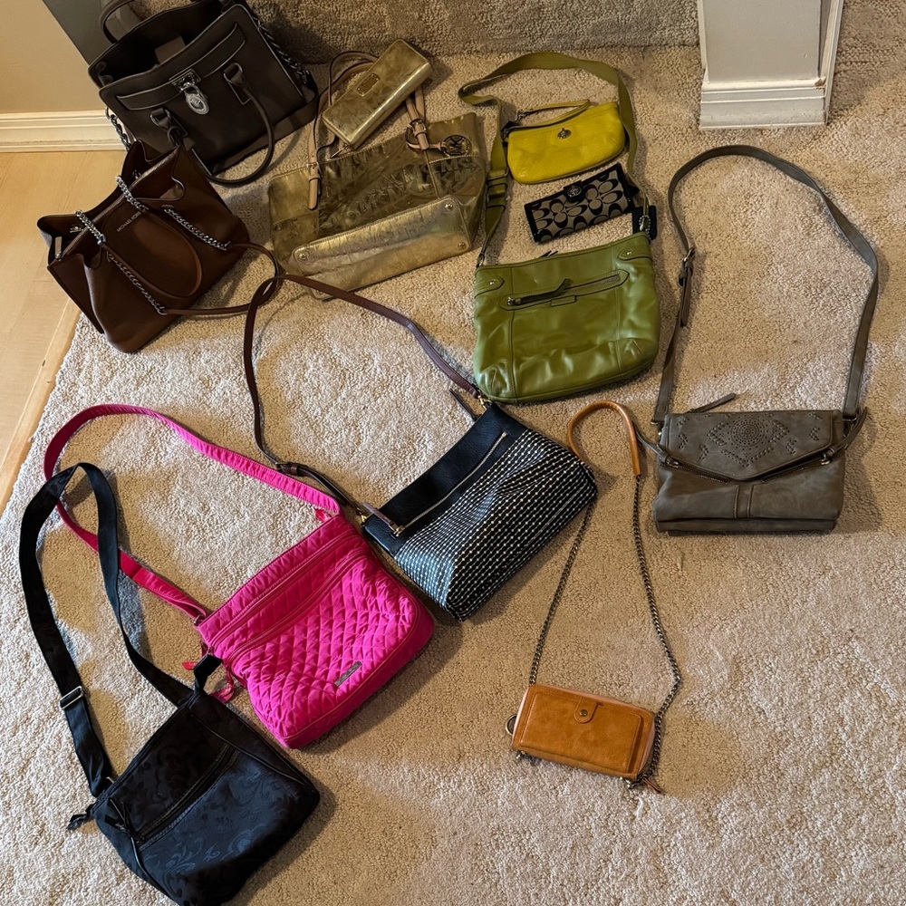 Stylish purses and cross bodies from Michael Kors, Coach, Fossil, Thirtyone